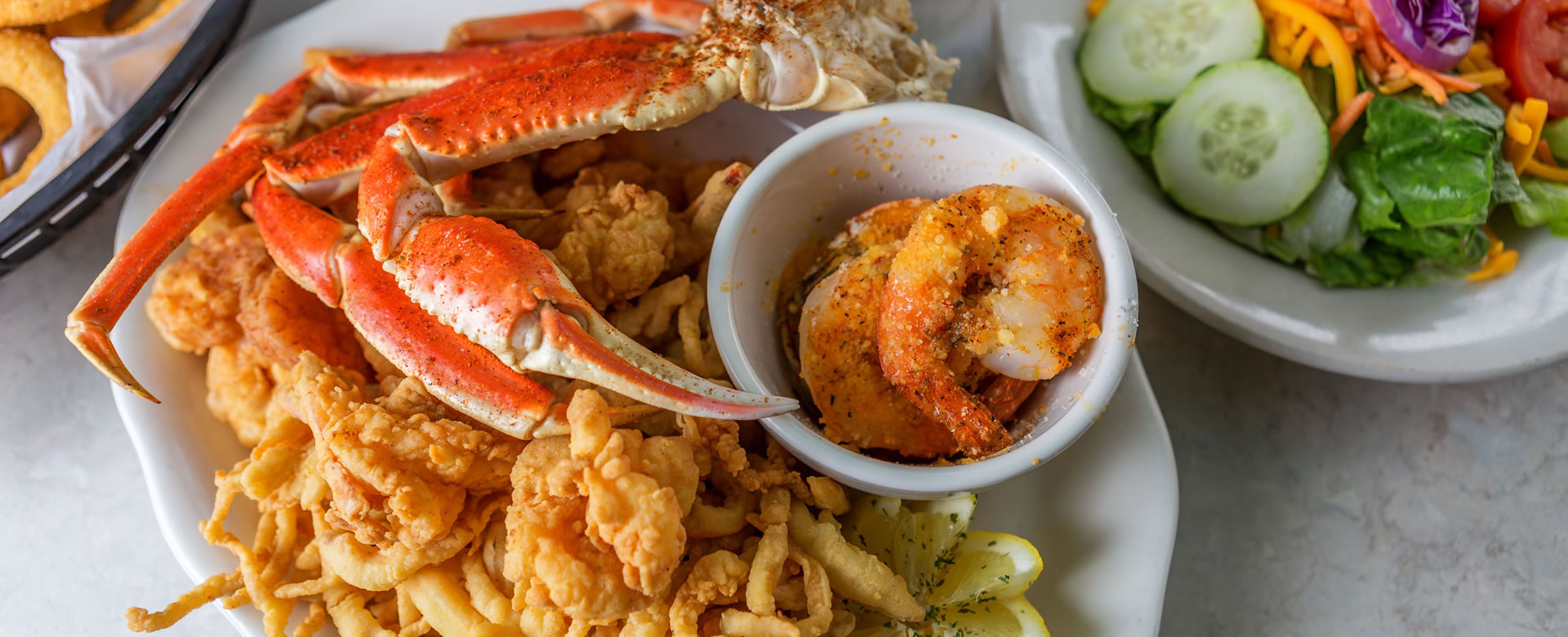 fresh-seafood-platters-landmark-diner